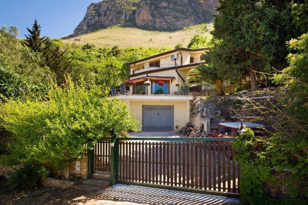 קאסטלמארה דל גולפו Villa Stefania מראה חיצוני תמונה